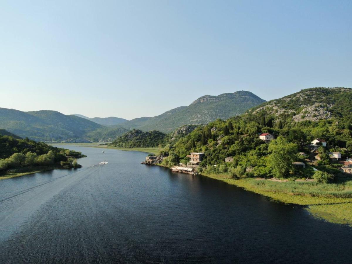 Suncane Terase Karuc Bagian luar foto