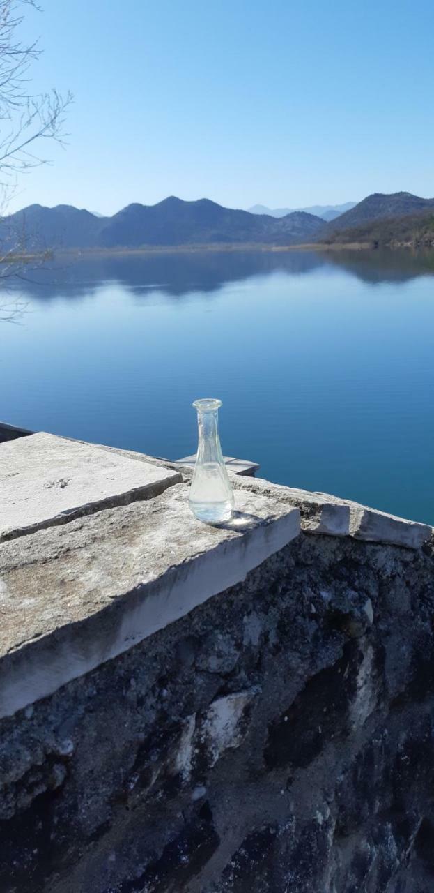 Suncane Terase Karuc Bagian luar foto