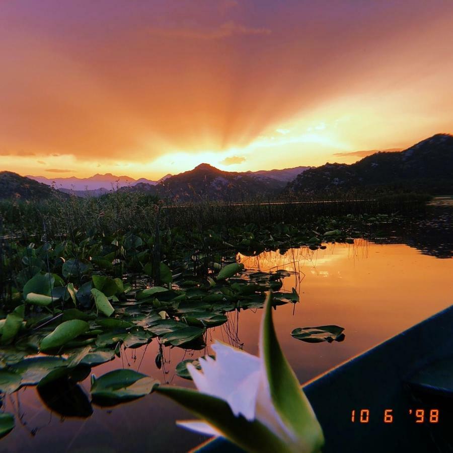 Suncane Terase Karuc Bagian luar foto