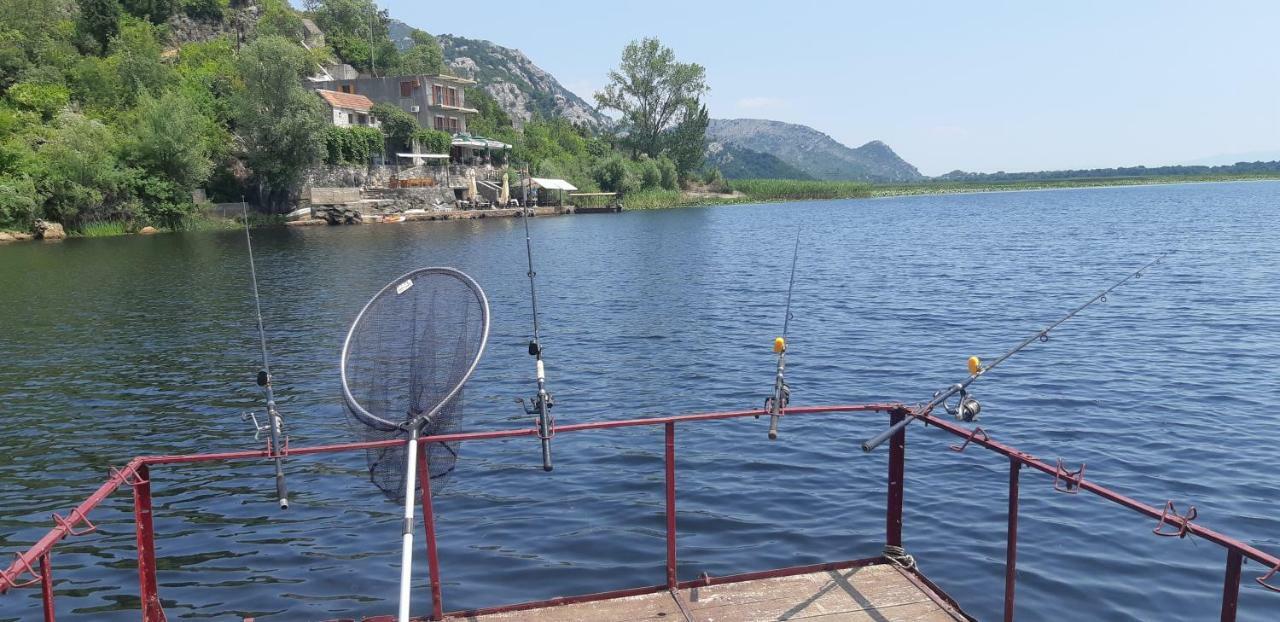 Suncane Terase Karuc Bagian luar foto