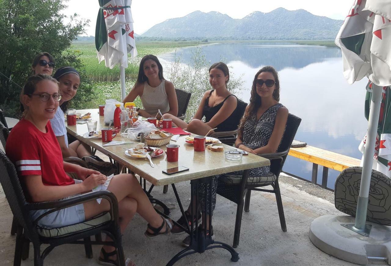 Suncane Terase Karuc Bagian luar foto